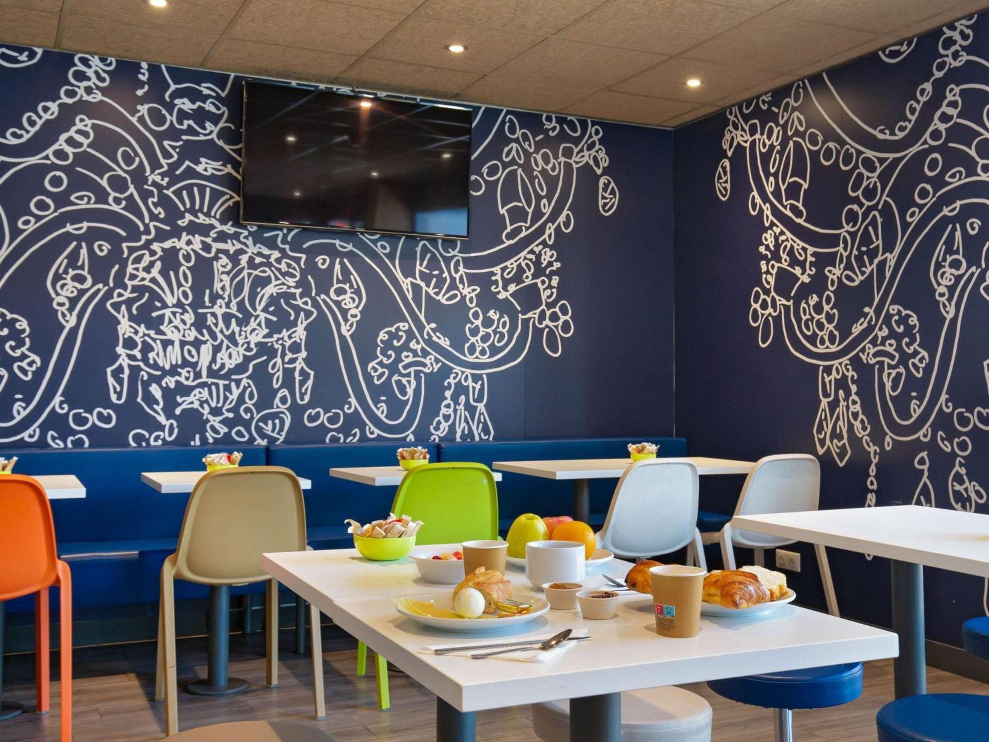 Ibis Budget Marseille Timone Exterior foto