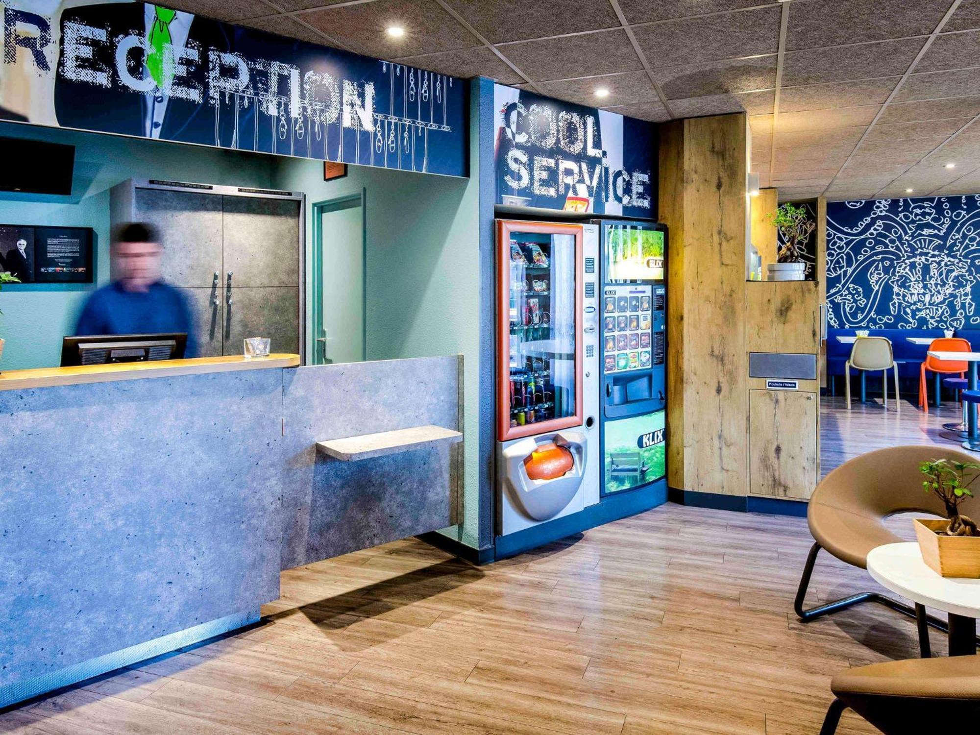 Ibis Budget Marseille Timone Exterior foto