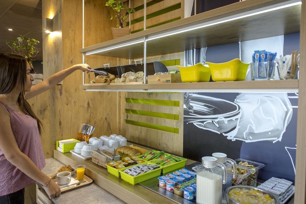 Ibis Budget Marseille Timone Exterior foto